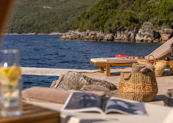 Molonta Heritage Estate Molunat