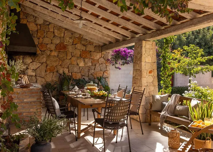 Villa Molonta Heritage Estate Molunat