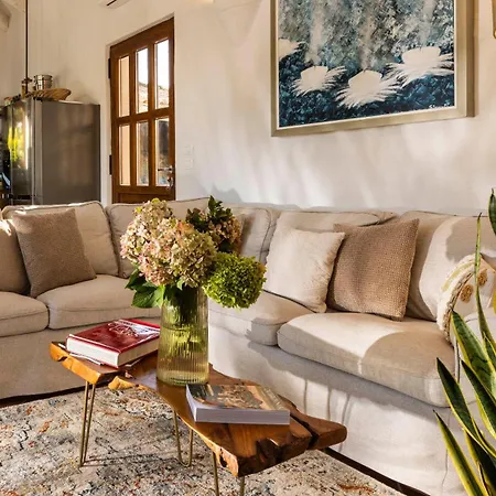 Molonta Heritage Estate Villa *