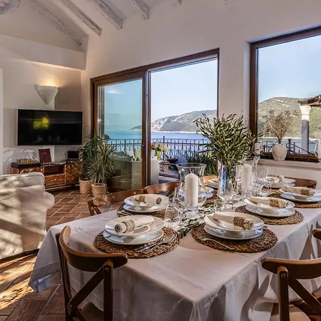 Villa Molonta Heritage Estate *