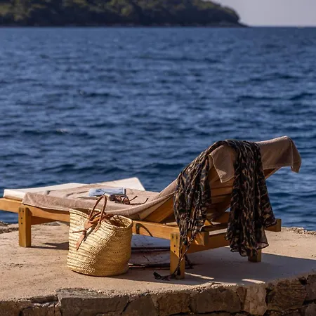 Molonta Heritage Estate Molunat