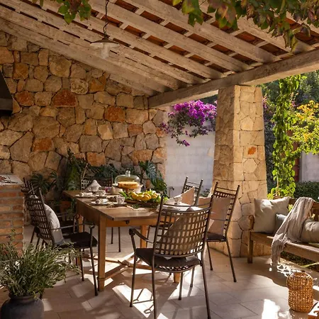 Villa Molonta Heritage Estate Molunat