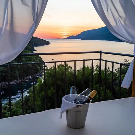 Villa Molonta Heritage Estate Molunat