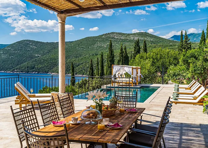 Molonta Heritage Estate Molunat