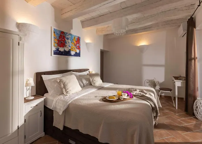 Molonta Heritage Estate