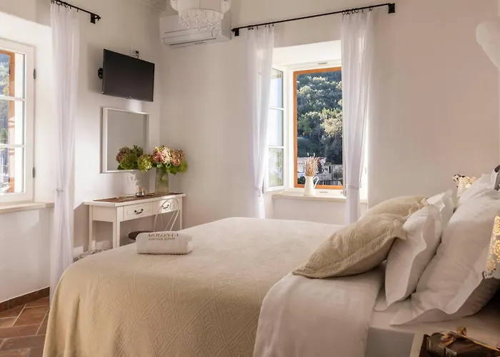 Molonta Heritage Estate Villa