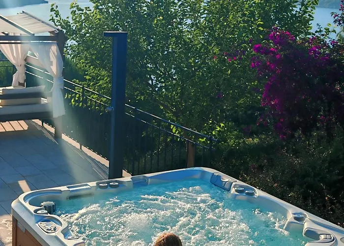 Villa Molonta Heritage Estate *