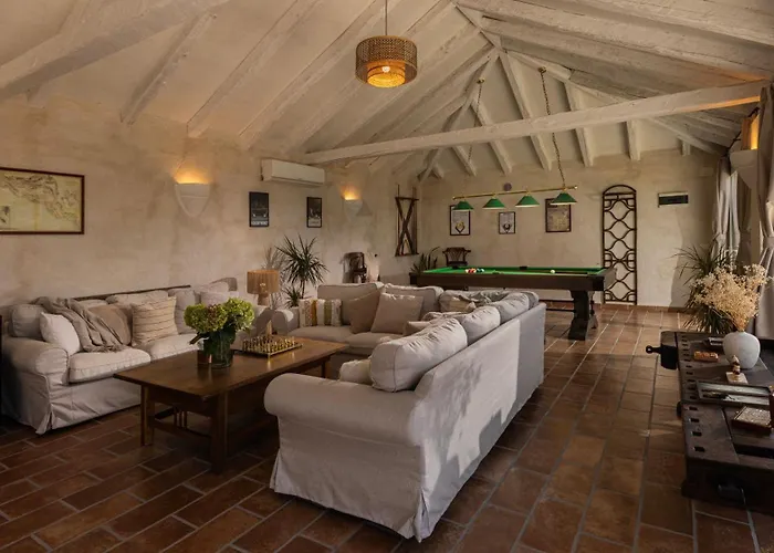 Molonta Heritage Estate * モルナット